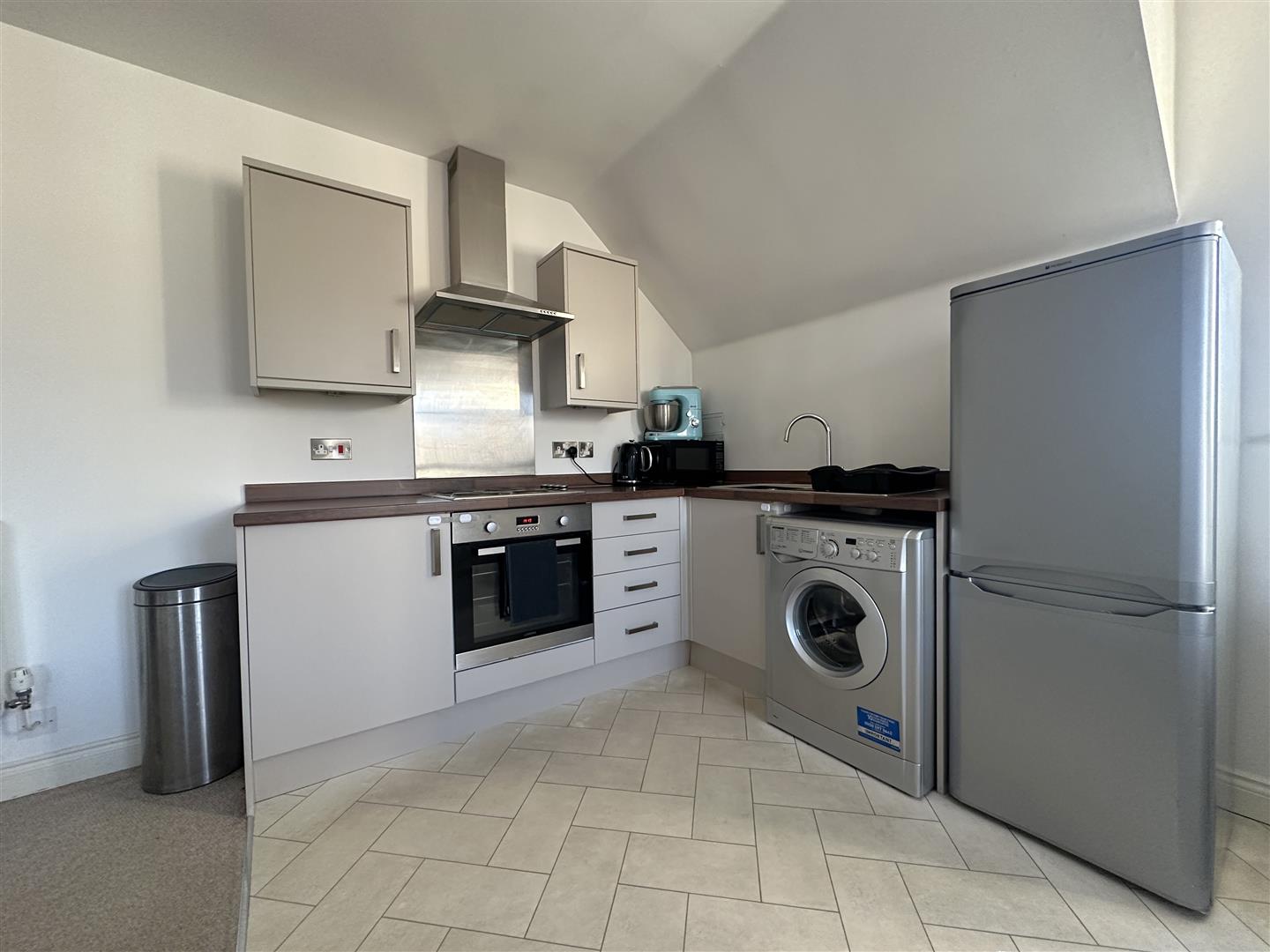 West End Close, Chippenham